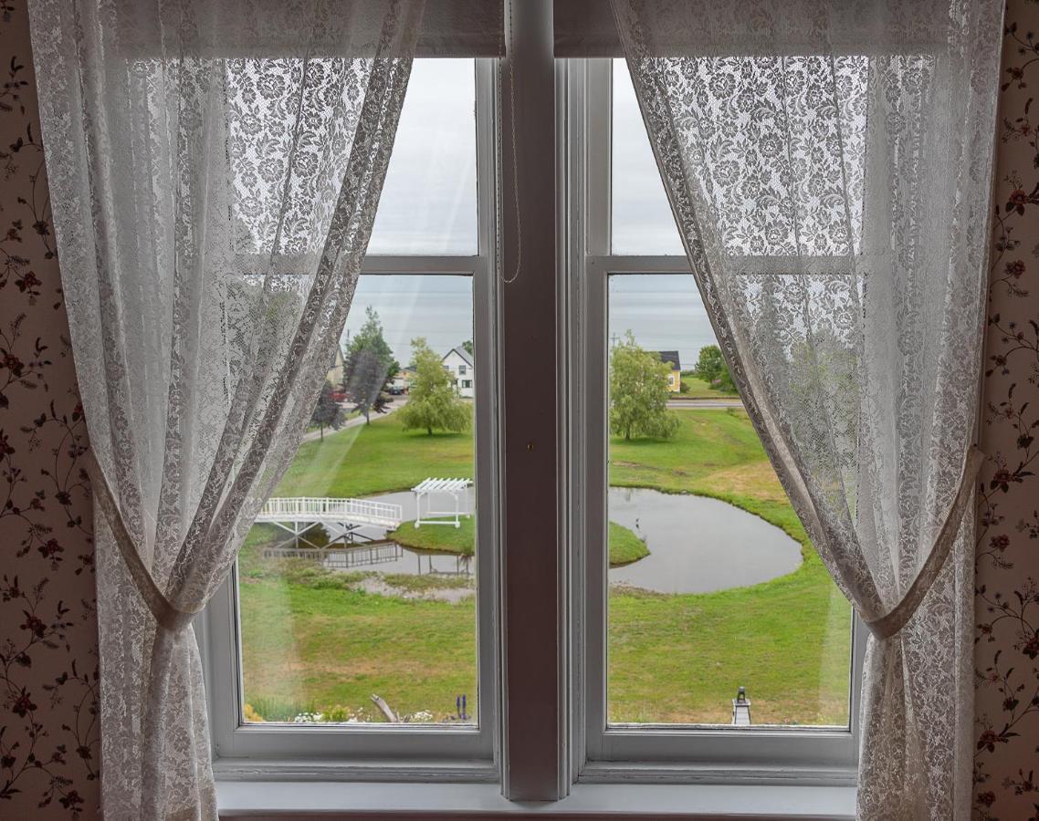 St. Martins Country Inn & Vaughan'S Restaurant Exteriör bild