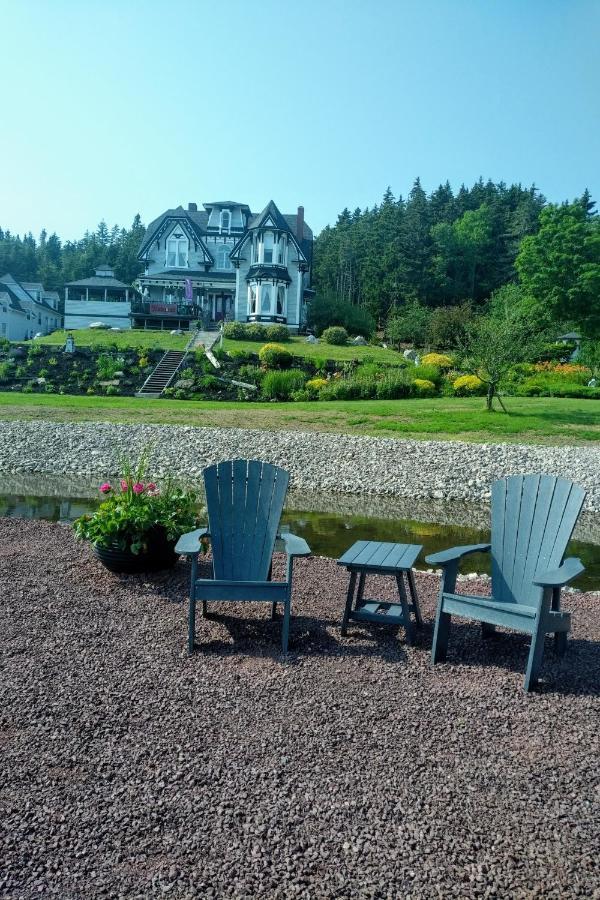 St. Martins Country Inn & Vaughan'S Restaurant Exteriör bild