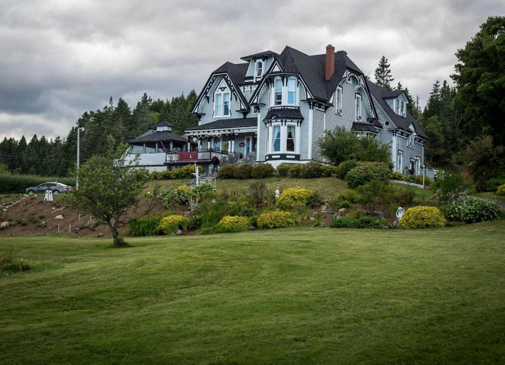 St. Martins Country Inn & Vaughan'S Restaurant Exteriör bild